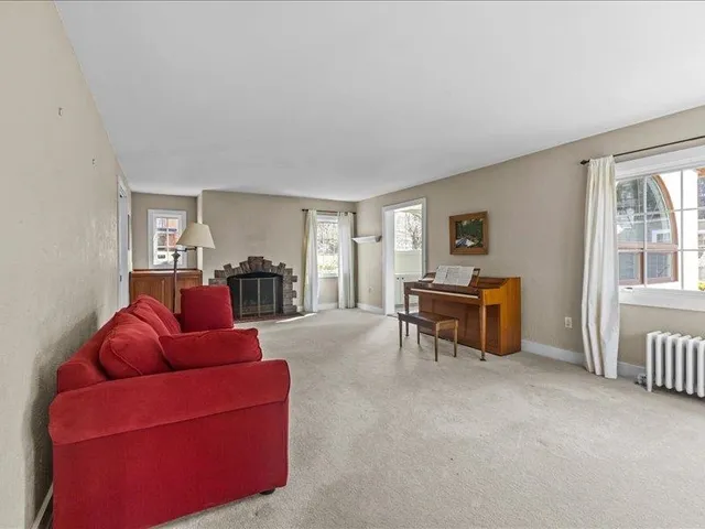 $4,850 | 261 South Prospect Street, Burlington, VT 05401