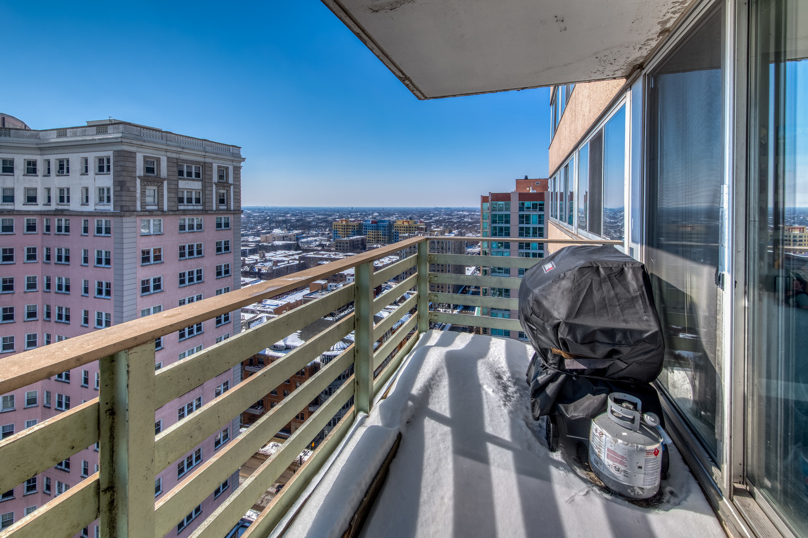 5601 North Sheridan Road, Unit 20D Chicago, IL 60660 - Photo 18 of 26