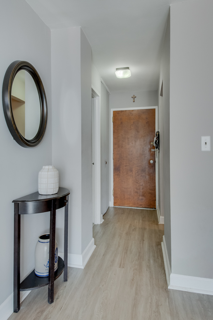 5601 North Sheridan Road, Unit 20D Chicago, IL 60660 - Photo 21 of 26