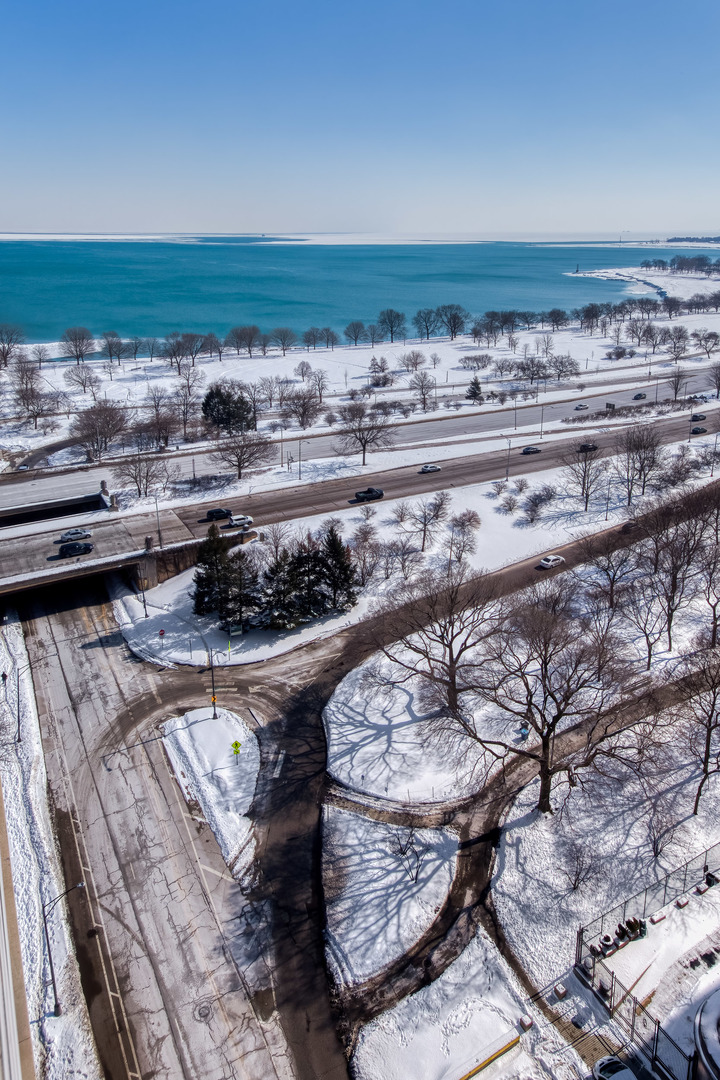 5601 North Sheridan Road, Unit 20D Chicago, IL 60660 - Photo 25 of 26