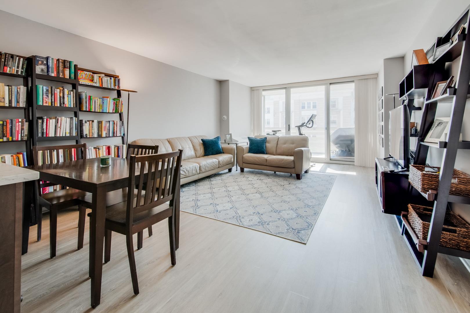 5601 North Sheridan Road, Unit 20D Chicago, IL 60660 - Photo 6 of 26