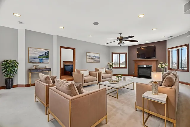 $1,250,000 | 11024 Marilyn Terrace, Orland Park, IL 60467