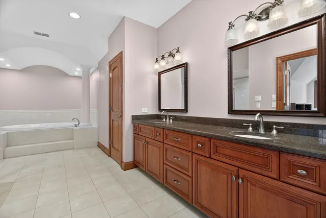 $1,250,000 | 11024 Marilyn Terrace, Orland Park, IL 60467