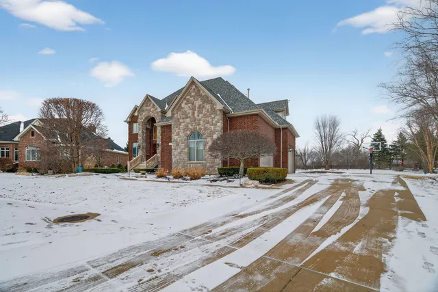 $1,250,000 | 11024 Marilyn Terrace, Orland Park, IL 60467
