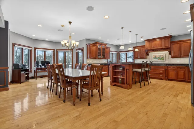 $1,250,000 | 11024 Marilyn Terrace, Orland Park, IL 60467