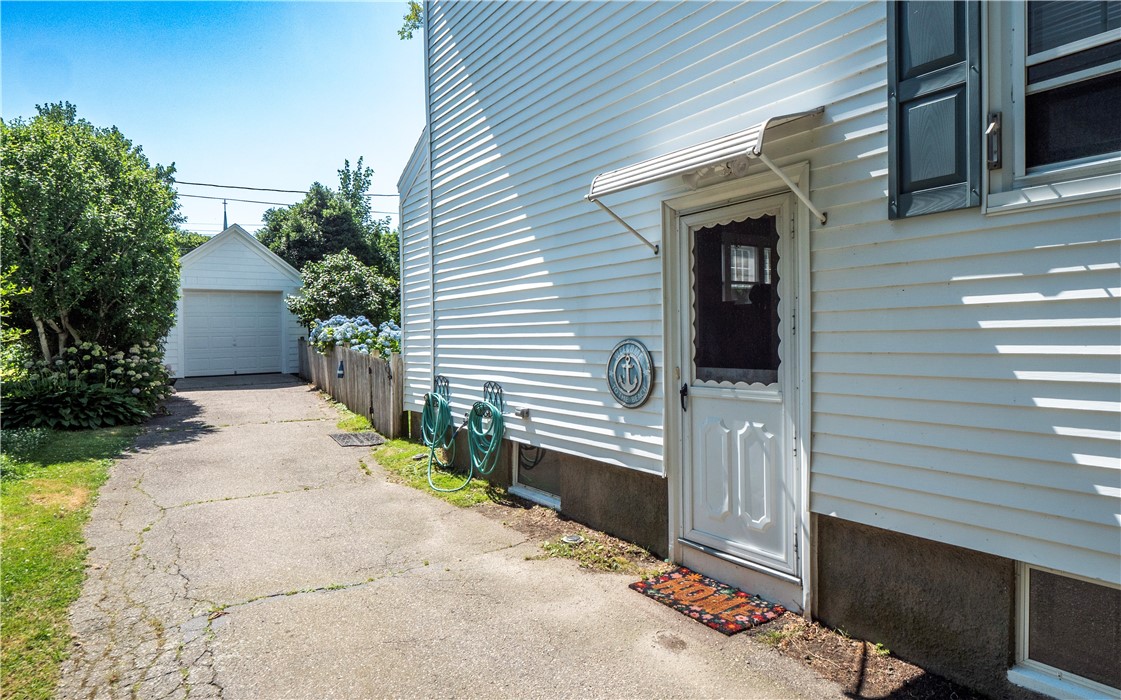 3 Rowland Road Newport, RI 02840 - Photo 3 of 46 Gallery Image 3