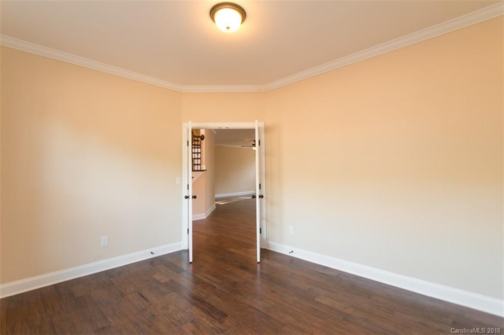 7035 Buckland Road, Unit 5B2 Charlotte, NC 28278 - Photo 17 of 34 Gallery Image 17