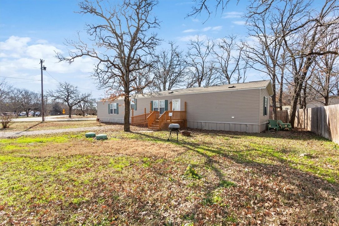 6067 Old Mexia Road Waco, TX 76705 - Photo 9 of 32 a house view with a outdoor space