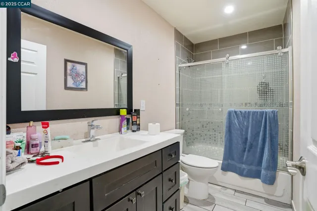 $399,999 | 545 North Golden Gate Avenue, Stockton, CA 95205