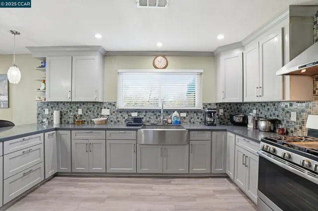 $399,999 | 545 North Golden Gate Avenue, Stockton, CA 95205