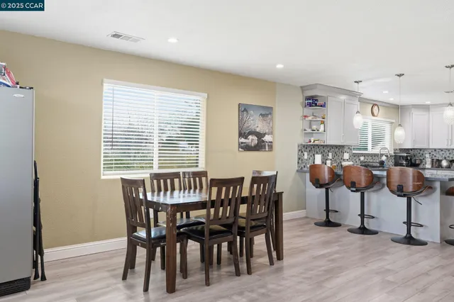 $399,999 | 545 North Golden Gate Avenue, Stockton, CA 95205