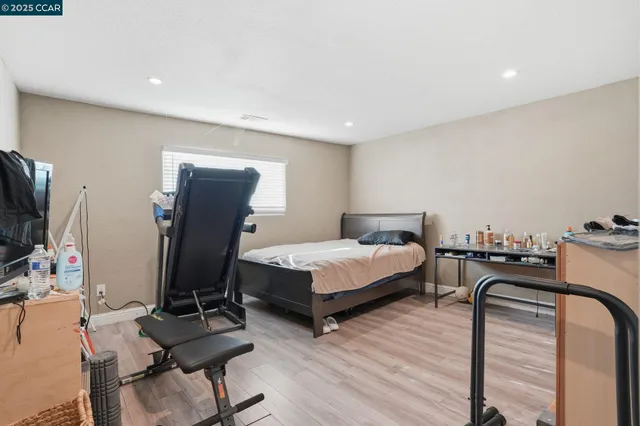 $399,999 | 545 North Golden Gate Avenue, Stockton, CA 95205