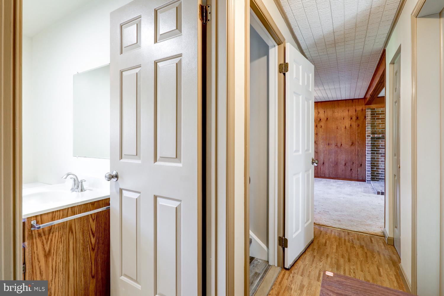 230 Hickory Drive Lititz, PA 17543 - Photo 37 of 43 a view of front door