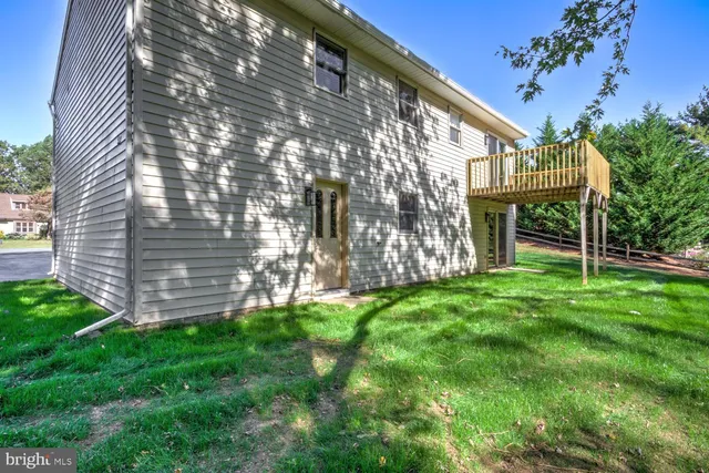 $449,800 | 230 Hickory Drive, Lititz, PA 17543