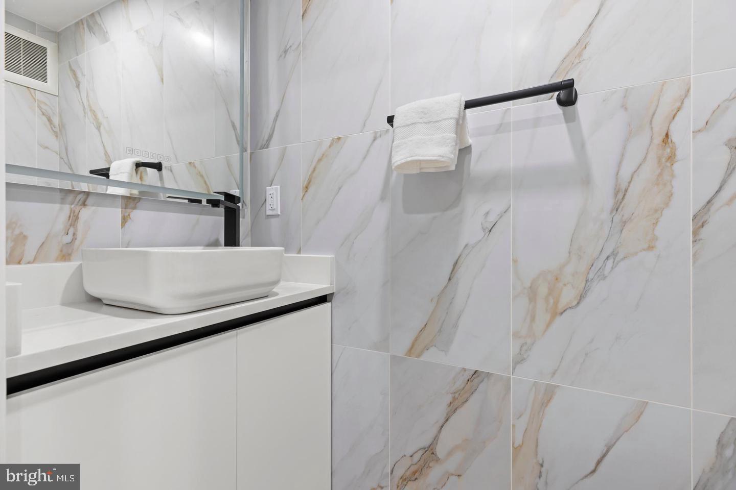 3923 14th Street Northwest, Unit 2 Washington, DC 20011 - Photo 11 of 18