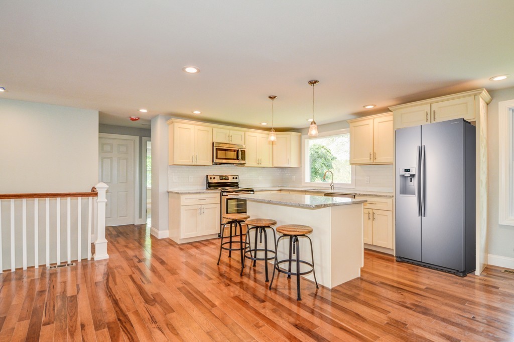 8 Arrowhead Road Bellingham, MA 02019 - Photo 11 of 30