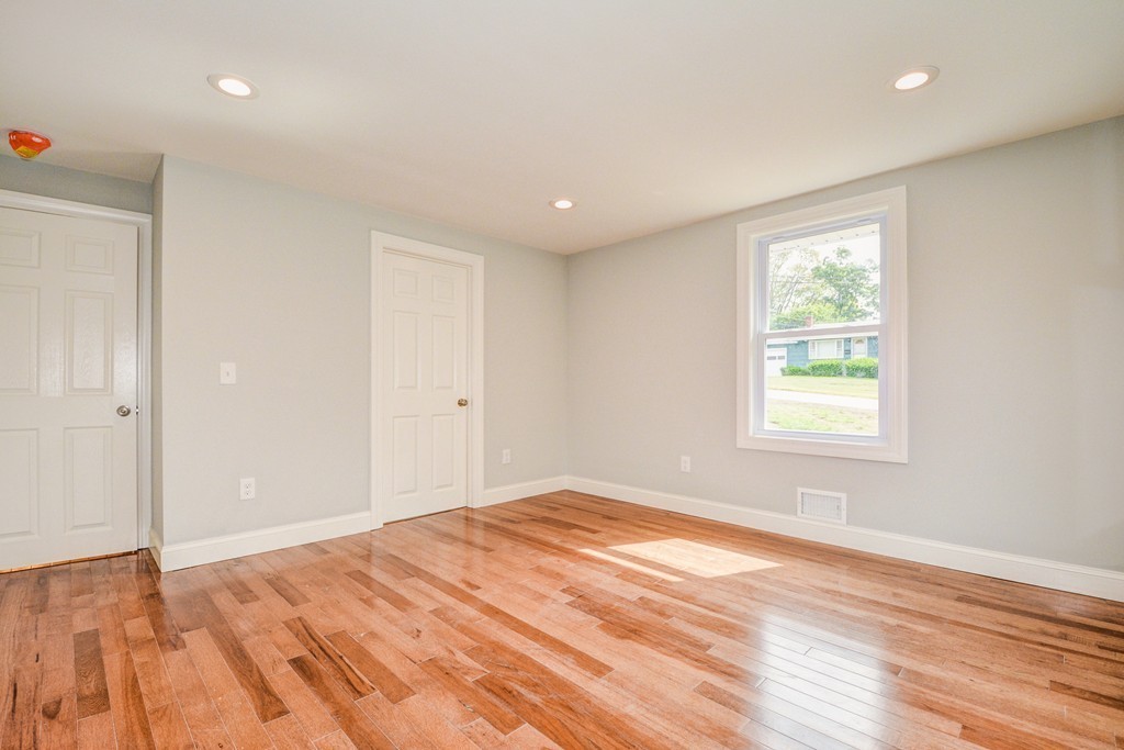 8 Arrowhead Road Bellingham, MA 02019 - Photo 13 of 30