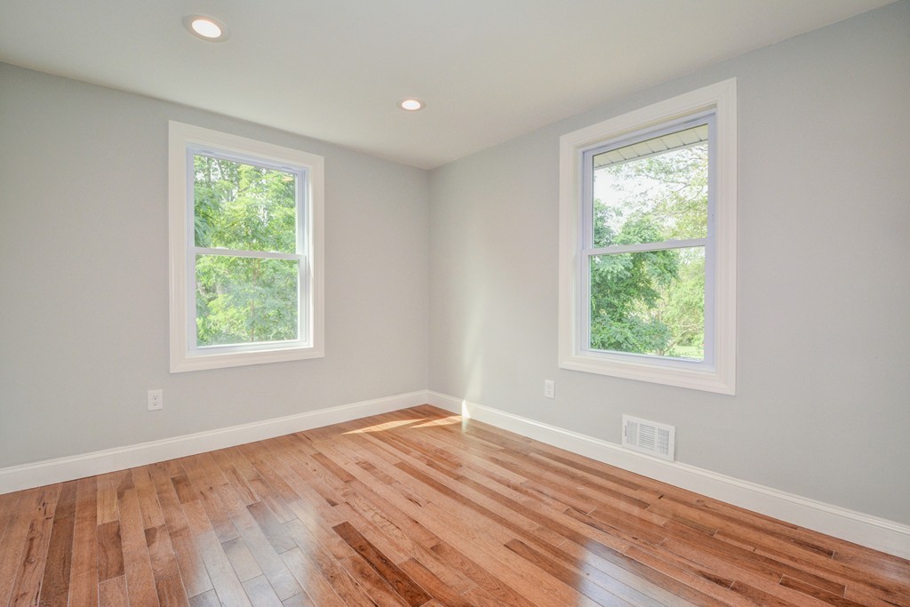 8 Arrowhead Road Bellingham, MA 02019 - Photo 16 of 30