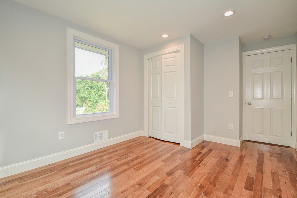 8 Arrowhead Road Bellingham, MA 02019 - Photo 17 of 30