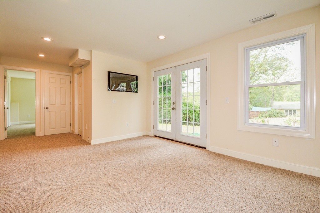 8 Arrowhead Road Bellingham, MA 02019 - Photo 19 of 30