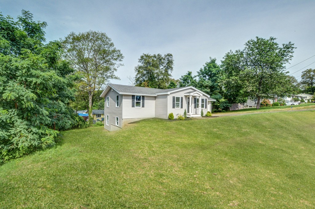 8 Arrowhead Road Bellingham, MA 02019 - Photo 2 of 30