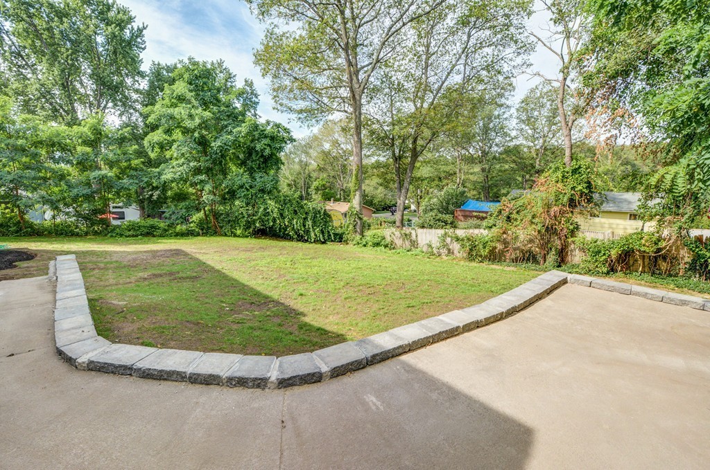 8 Arrowhead Road Bellingham, MA 02019 - Photo 28 of 30