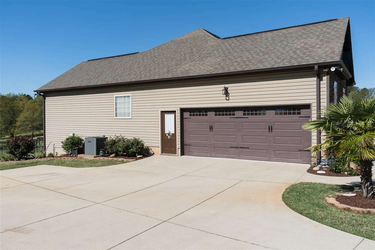160 Lake Front Road Inman, SC 29349 - Photo 5 of 36