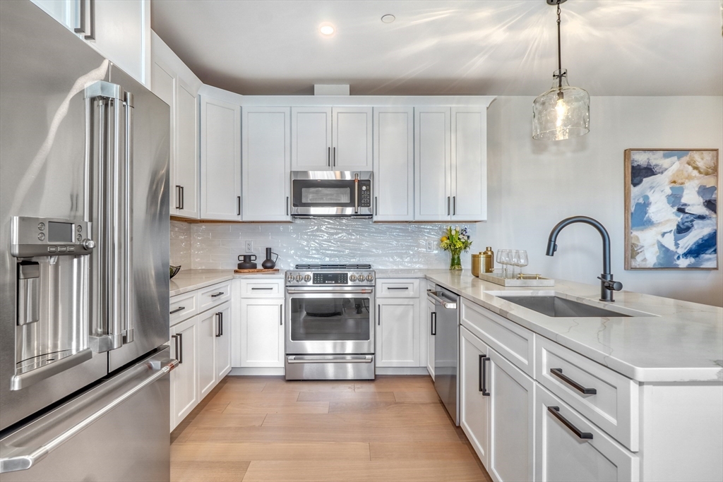 62 Foundry Street, Unit 507 Wakefield, MA 01880 - Photo 5 of 36