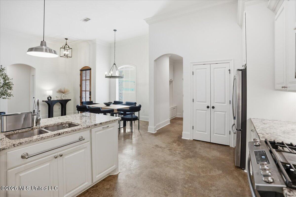 607 Gloucester Way Flowood, MS 39232 - Photo 7 of 26 IMG_0057