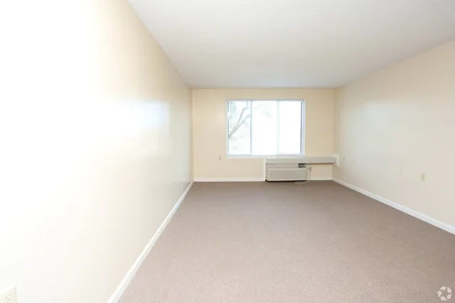 $1,009 | 2100 North Greentree, Clarksville, TN 37040