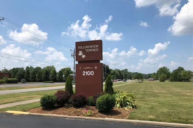 $1,009 | 2100 North Greentree, Clarksville, TN 37040