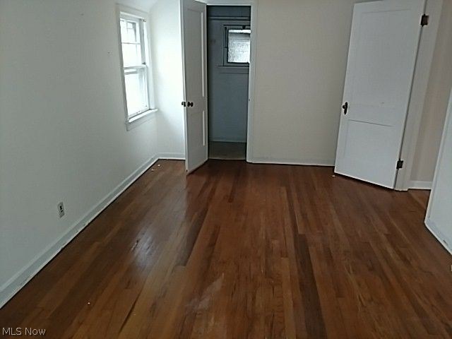 1098 Avondale Road Cleveland, OH 44121 - Photo 13 of 16