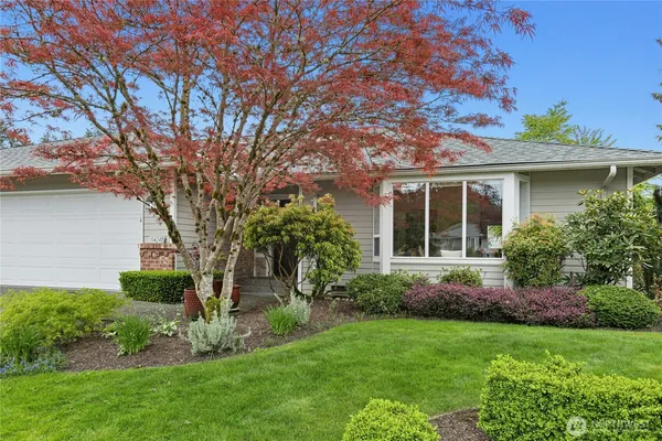 $715,000 | 19424 2nd Drive Southeast, Unit B, Bothell, WA 98012
