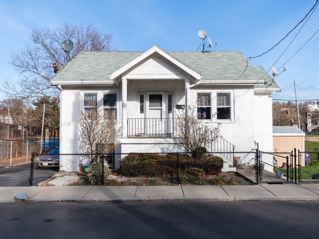 12 Springvale Avenue Chelsea, MA 02150 - Photo 4 of 41 Gallery Image 4