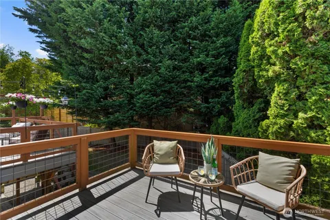 $1,050,000 | 6915 Northeast 163rd Street, Kenmore, WA 98028