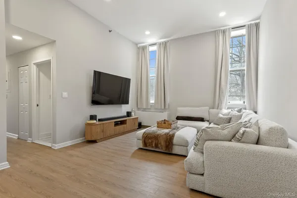 $375,000 | 5108 Villa At The, Peekskill, NY 10566