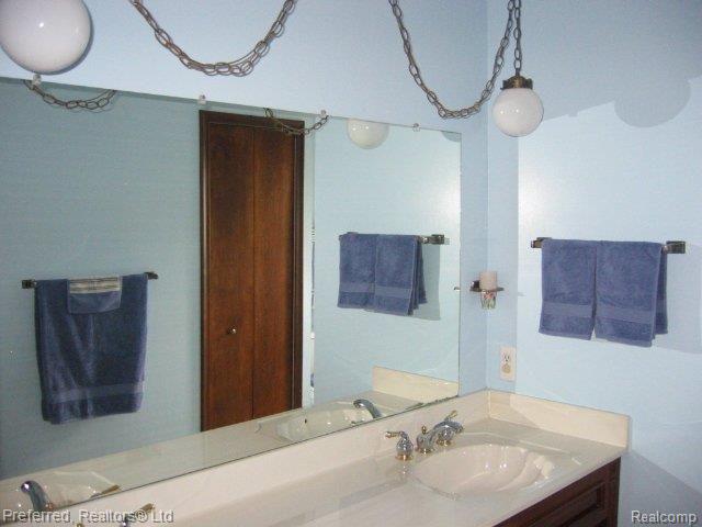 8280 Morton Taylor Road Belleville, MI 48111 - Photo 13 of 14 Clean Clean Clean