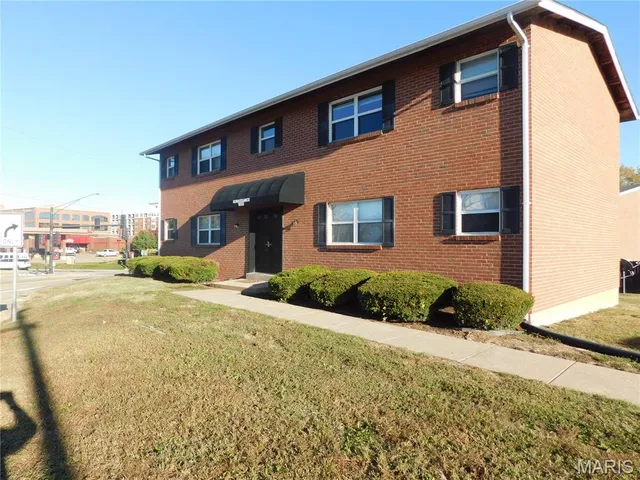 $875 | 1650 South 5th Street, Unit C, St. Charles, MO 63303