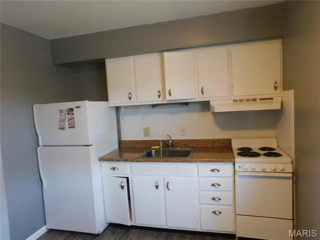 $875 | 1650 South 5th Street, Unit C, St. Charles, MO 63303