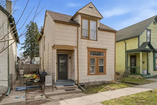 $165,205 | 504 Bellows Street, St. Paul, MN 55107
