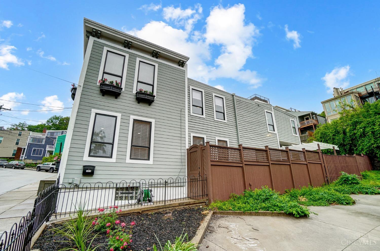 1014 Celestial Street Cincinnati, OH 45202 - Photo 46 of 47