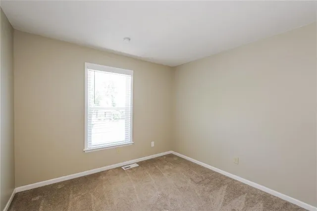 $2,240 | 4712 Halsey Street, Shawnee, KS 66216