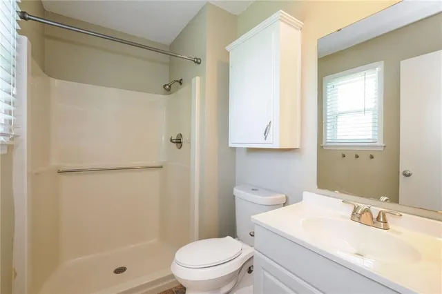 $2,240 | 4712 Halsey Street, Shawnee, KS 66216