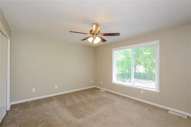 $2,240 | 4712 Halsey Street, Shawnee, KS 66216