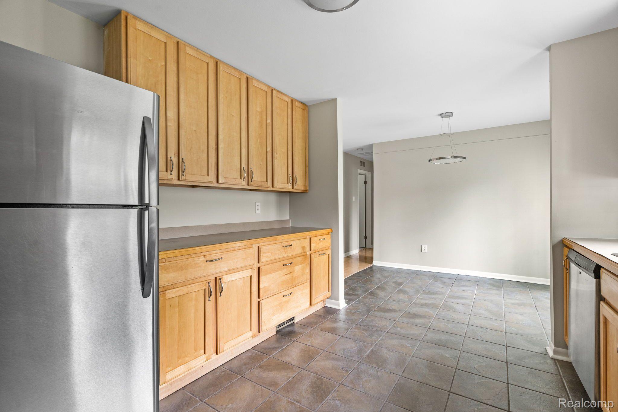 6368 Hermana Road West Bloomfield, MI 48324 - Photo 16 of 27 Gallery Image 16