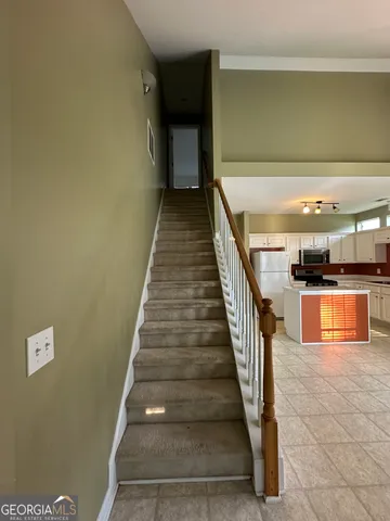 a view of entryway and hall