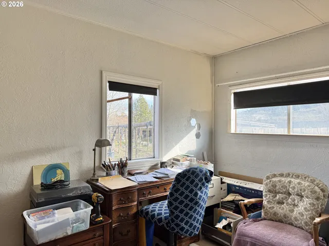 $249,000 | 51257 Highway 26, Mount Vernon, OR 97865