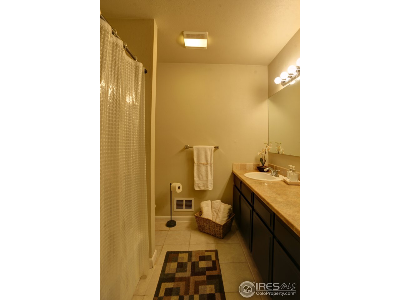 505 West Drake Road Fort Collins, CO 80526 - Photo 21 of 27 Full Bathroom
