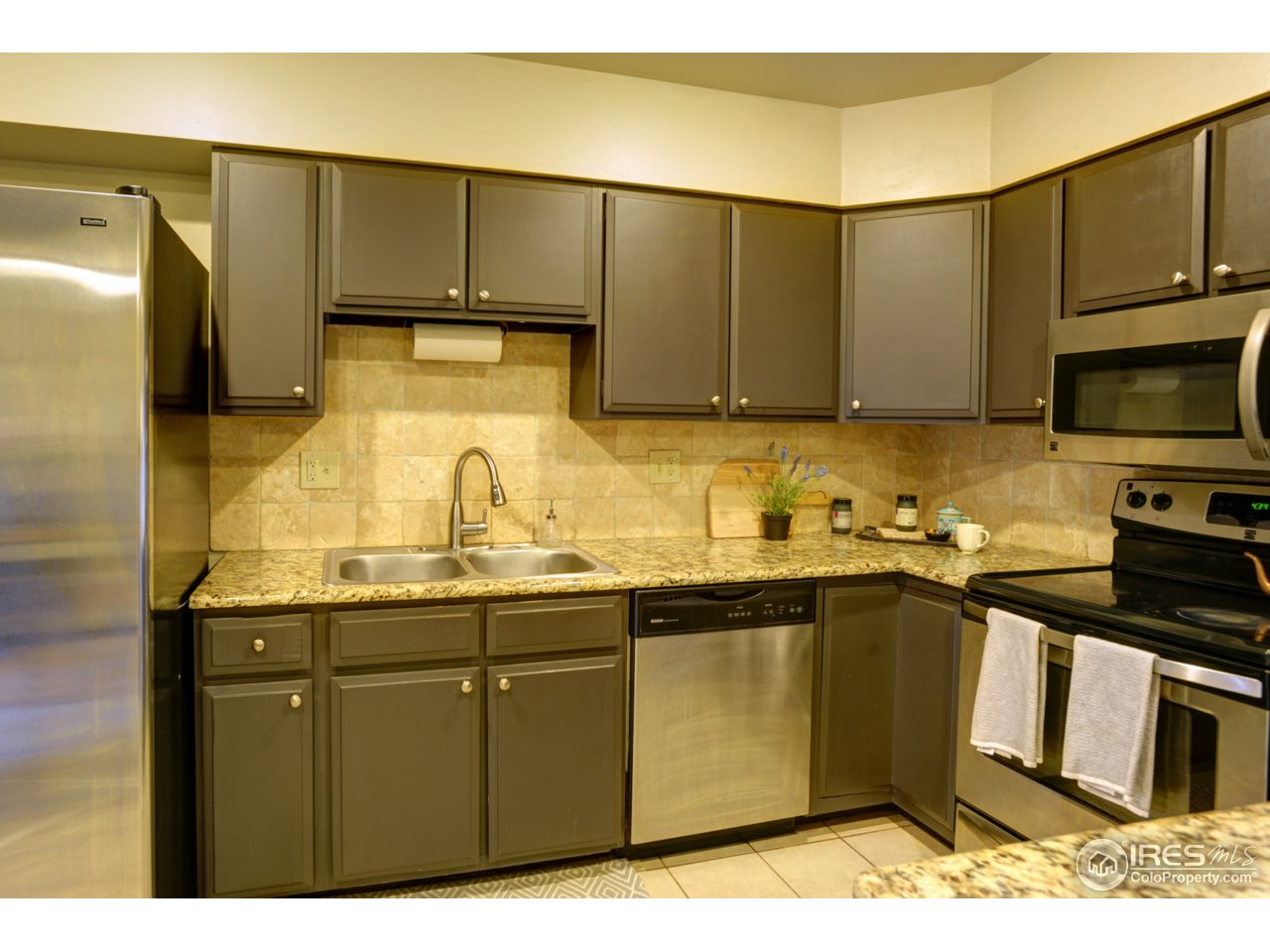 505 West Drake Road Fort Collins, CO 80526 - Photo 9 of 27 Kitchen