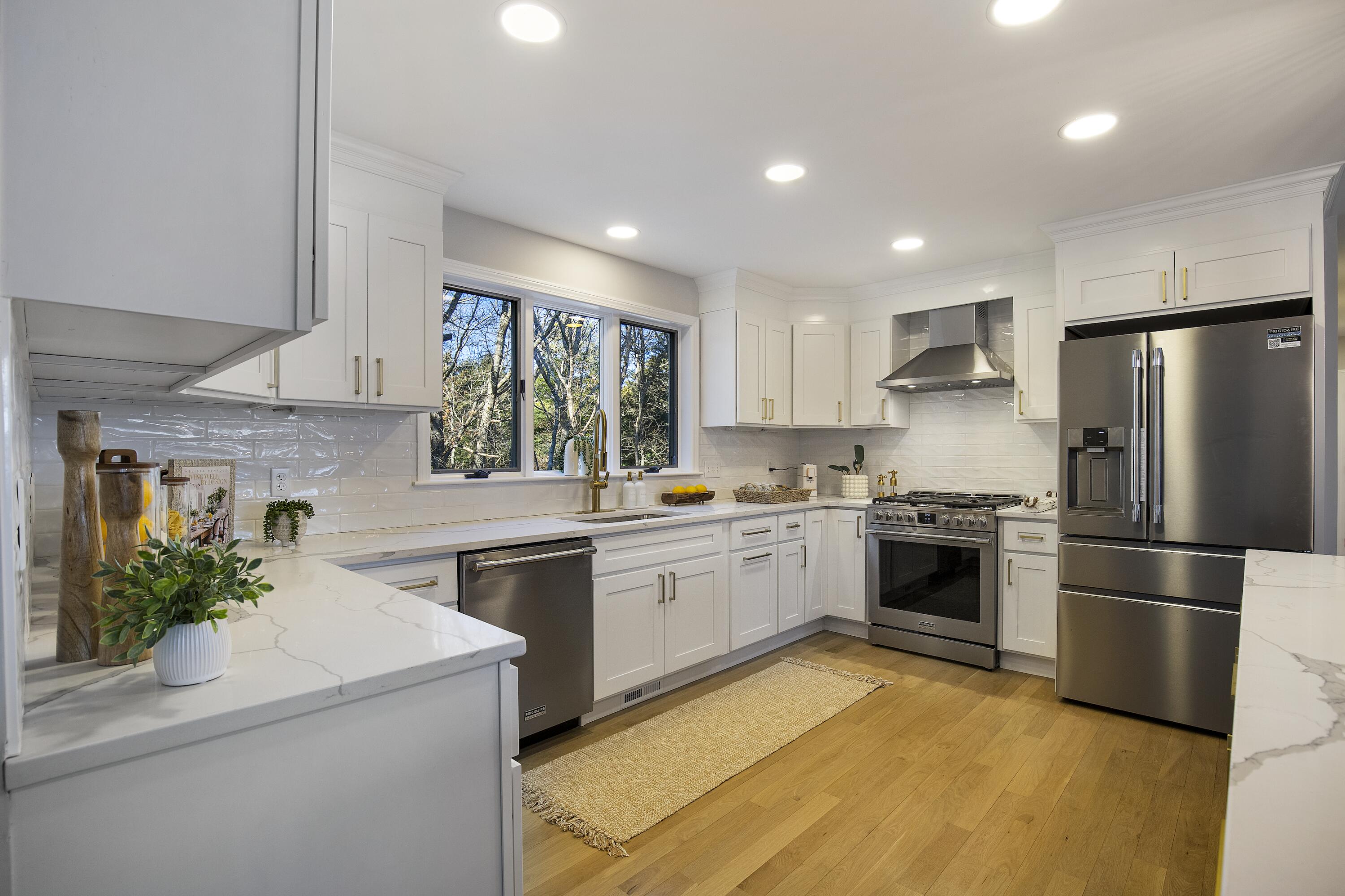 170 Forest Hills Road Cotuit, MA 02635 - Photo 13 of 47 24-MG_1486-r